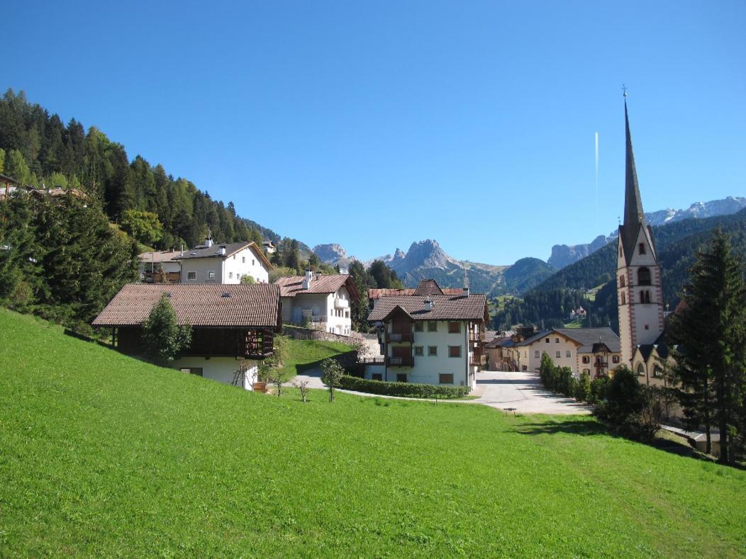 Villa Ula Verda- Apartments Marianna Santa Cristina Val Gardena ภายนอก รูปภาพ